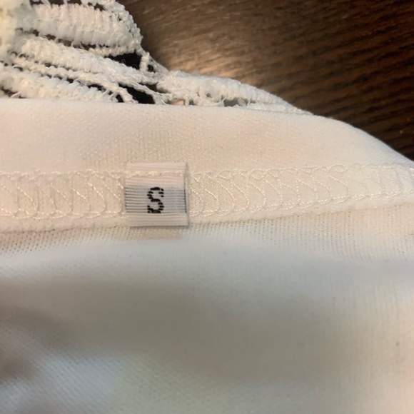 Daisy Crop Top - Picture 5 of 5